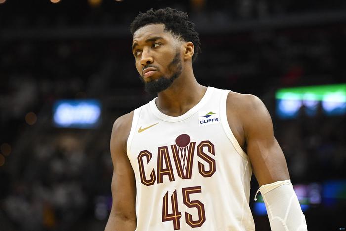  米切尔单节二十一分，骑士击溃活塞巩固东部前八