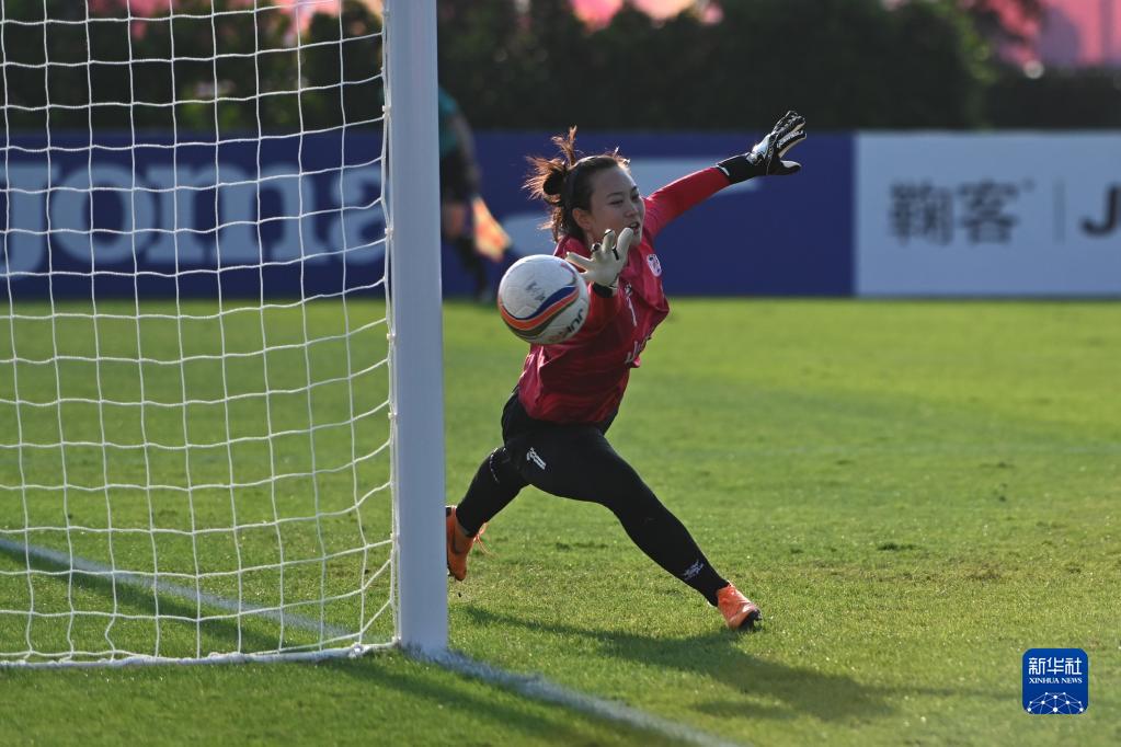  索肖锋线双星联袂建功，两射一传主导比赛走向